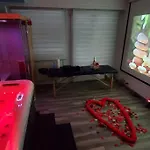 Le Lovelyhome Au Centre Avec Jacuzzi Et Sauna Proche Gare Et Parking Gratuit Κολμάρ