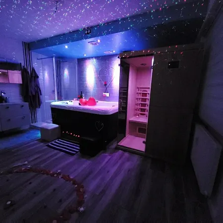 Le Lovelyhome Au Centre Avec Jacuzzi Et Sauna Proche Gare Et Parking Gratuit