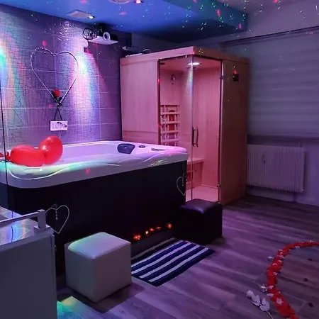 Le Lovelyhome Au Centre Avec Jacuzzi Et Sauna Proche Gare Et Parking Gratuit Appartamento *
